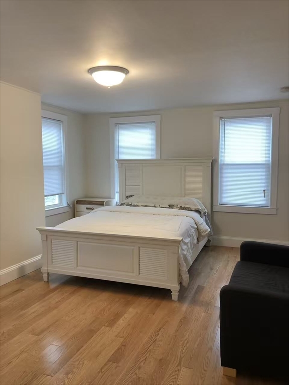 19-25 Common St