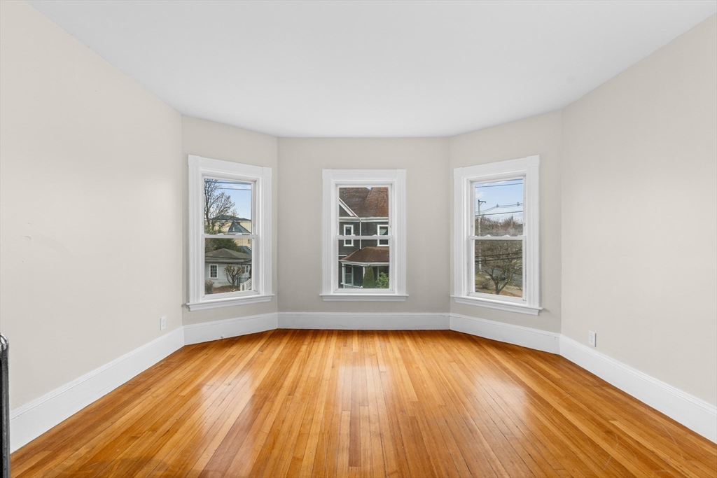113 Elm Ave