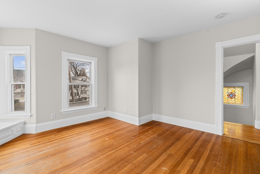 113 Elm Ave