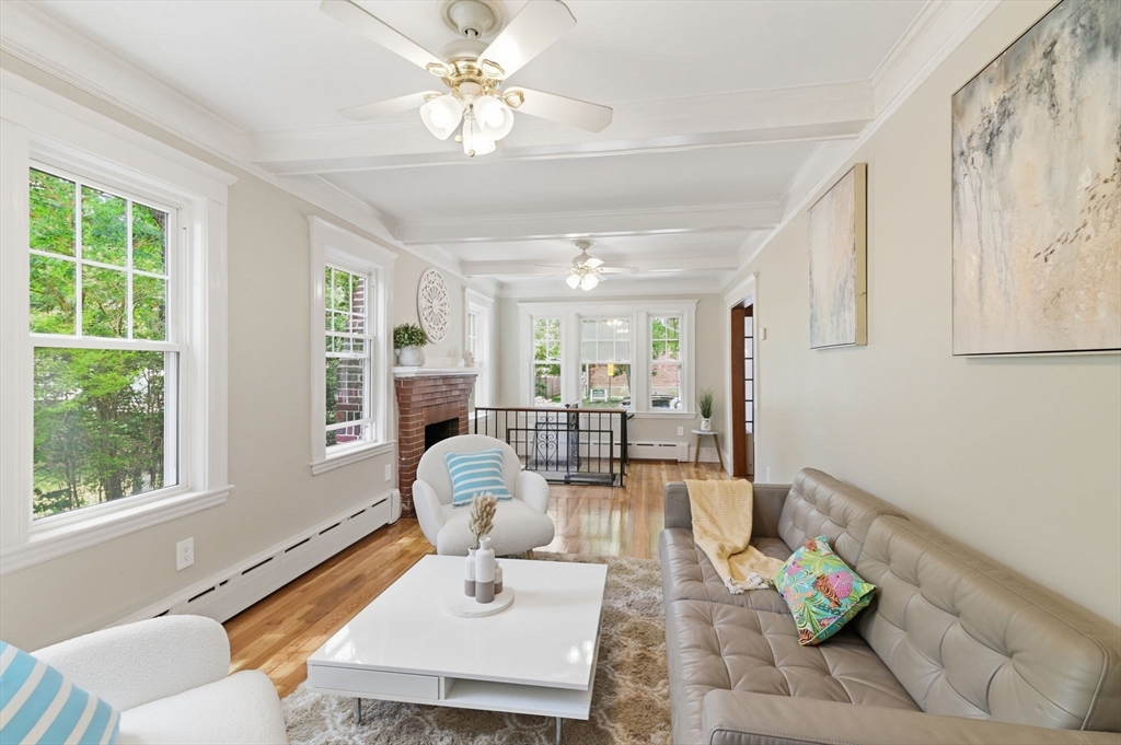 111 Greenleaf St
