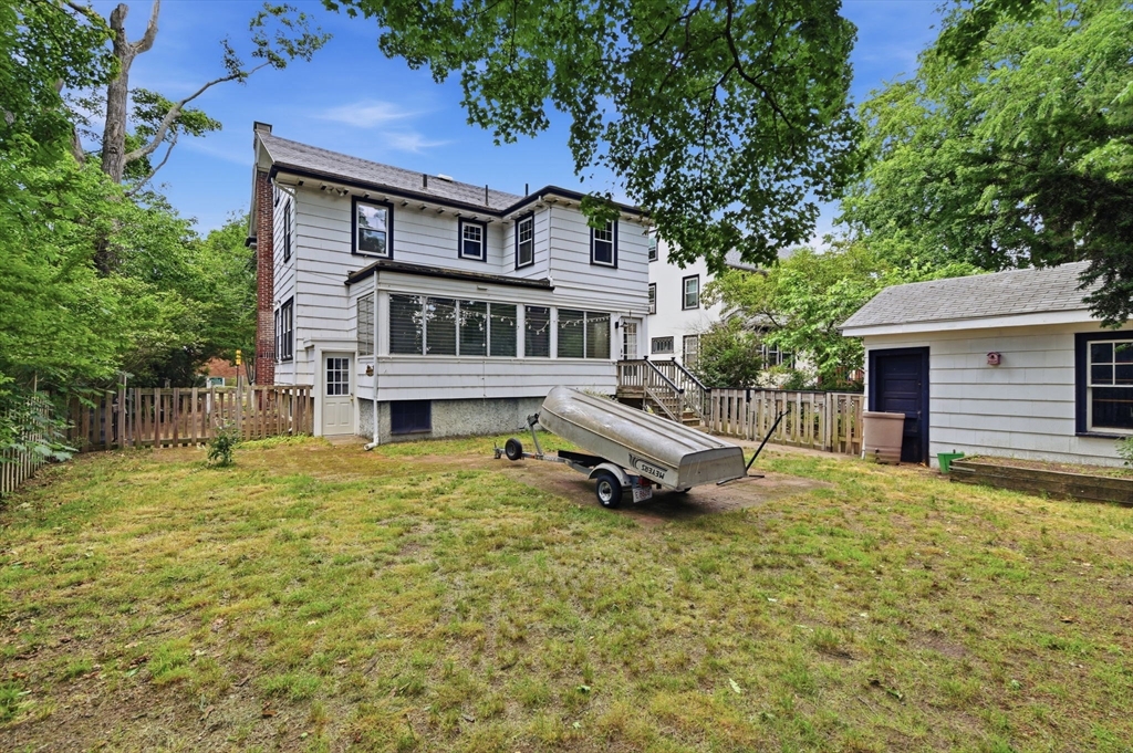 111 Greenleaf St