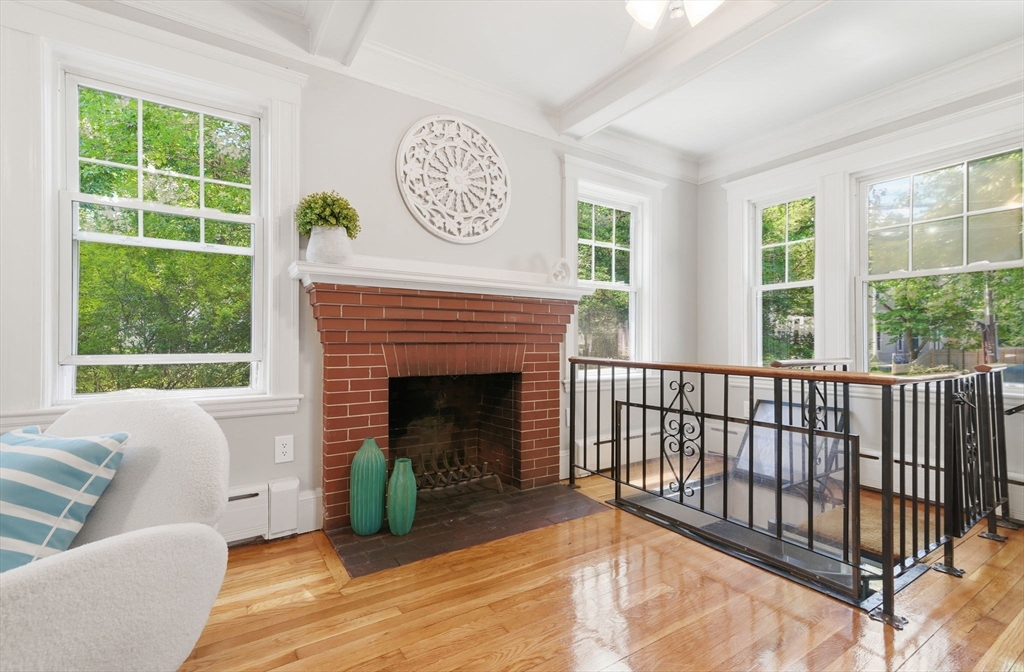 111 Greenleaf St