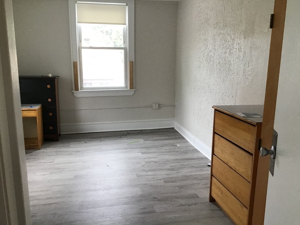48 Sea St