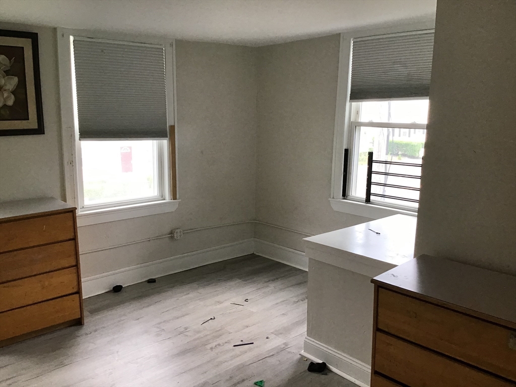 48 Sea St