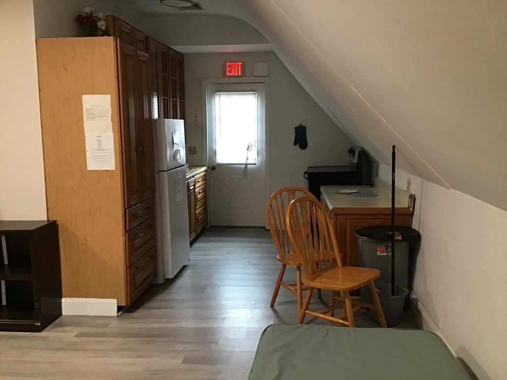 48 Sea St