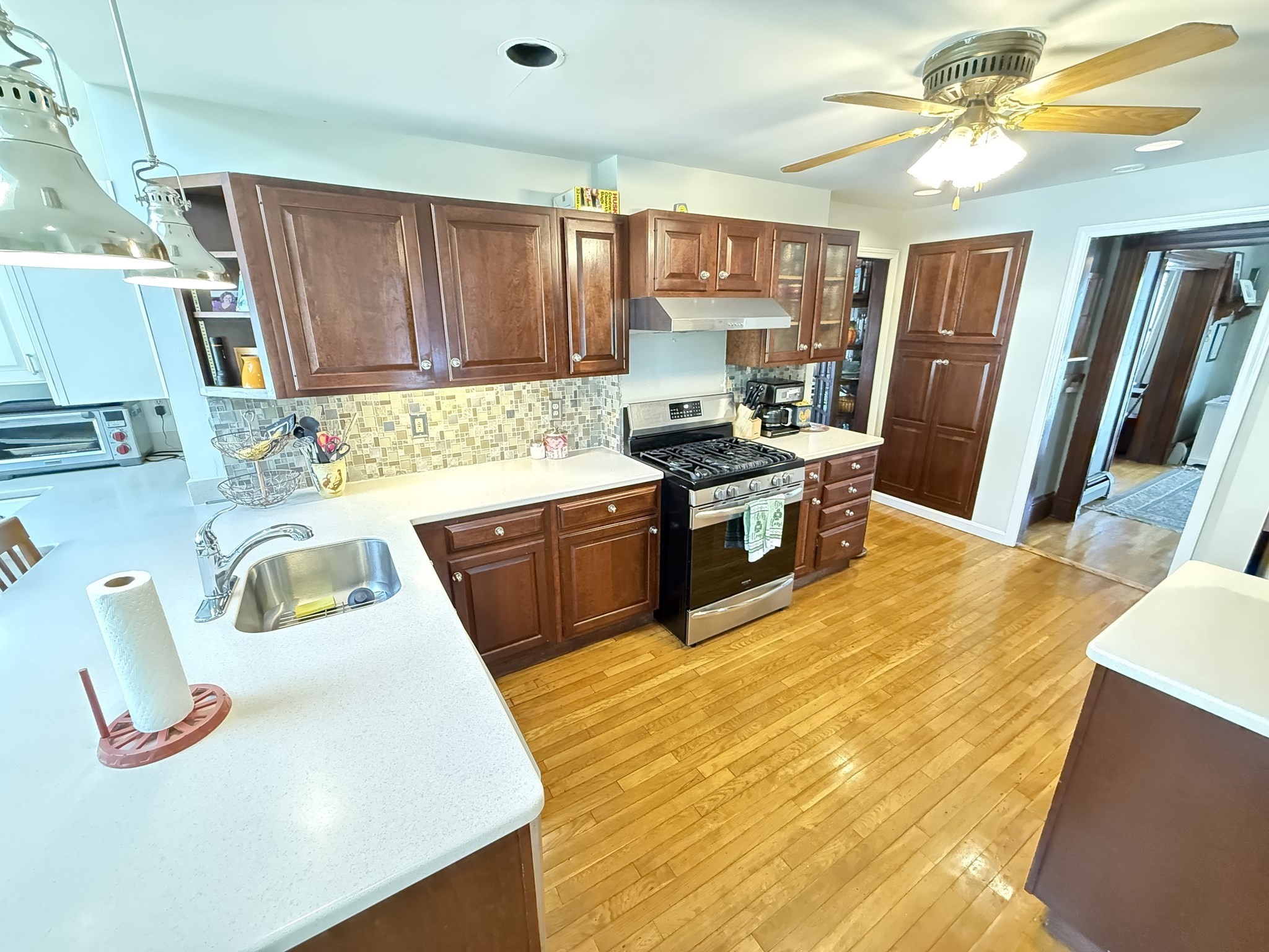24 Rawson Rd