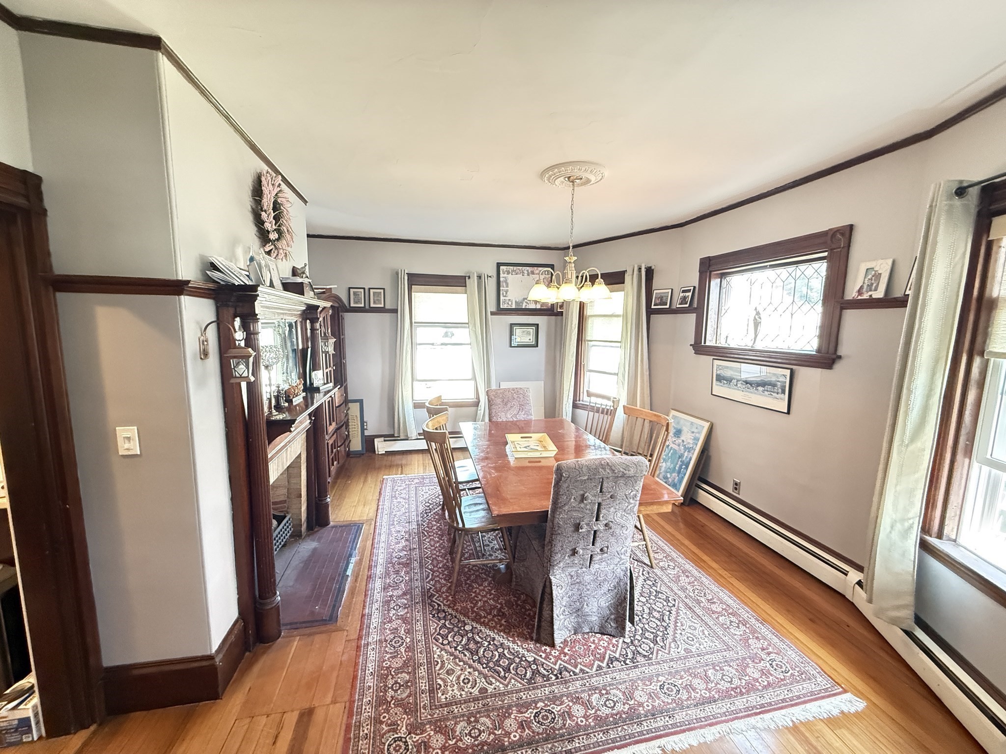 24 Rawson Rd