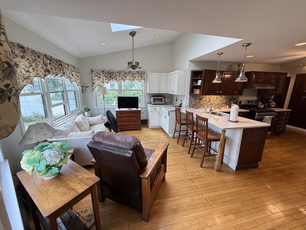 24 Rawson Rd