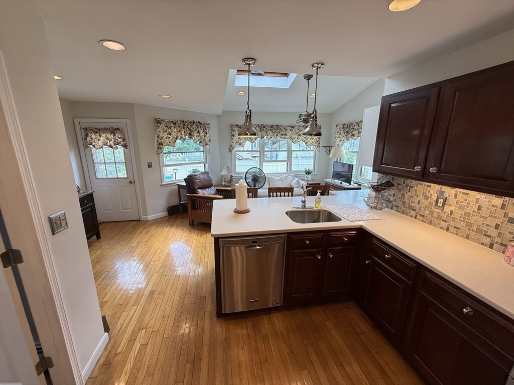 24 Rawson Rd