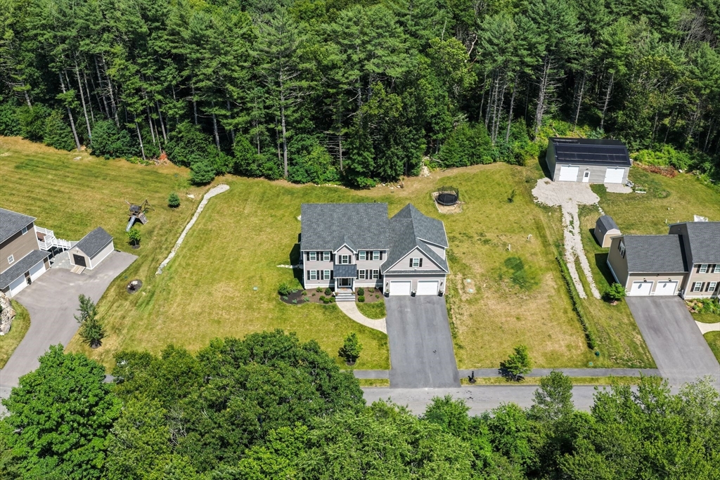 7 Maris Ln