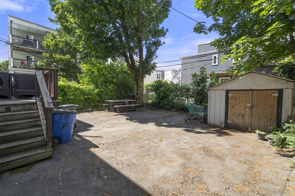 87 Hamilton St