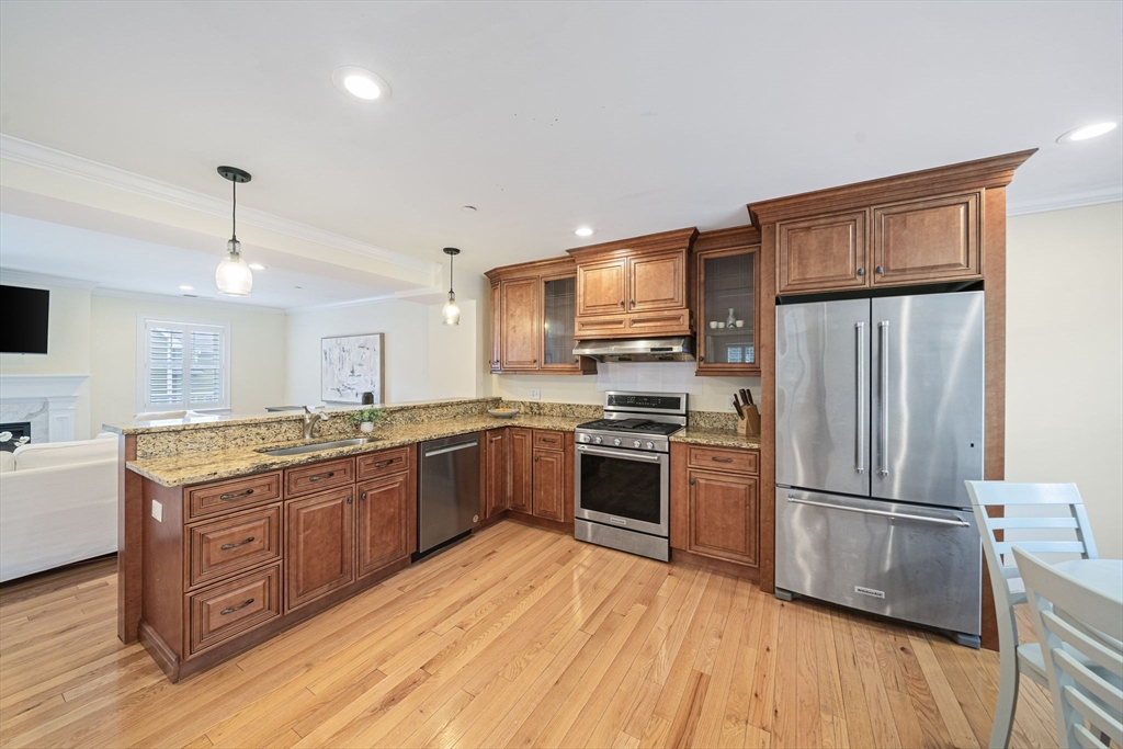 205 Elm St # 9