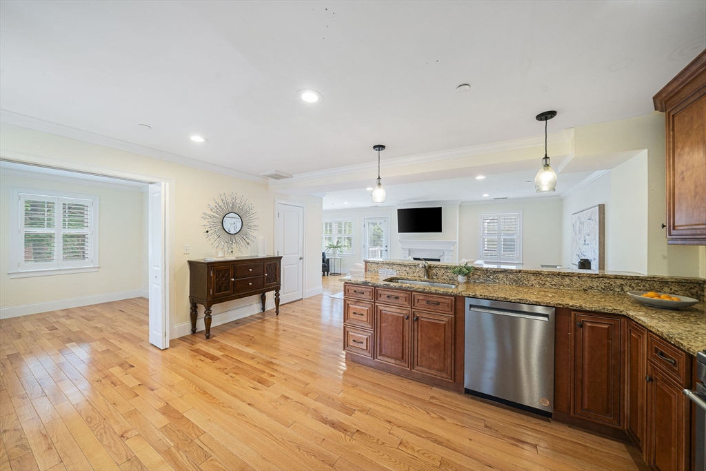 205 Elm St # 9