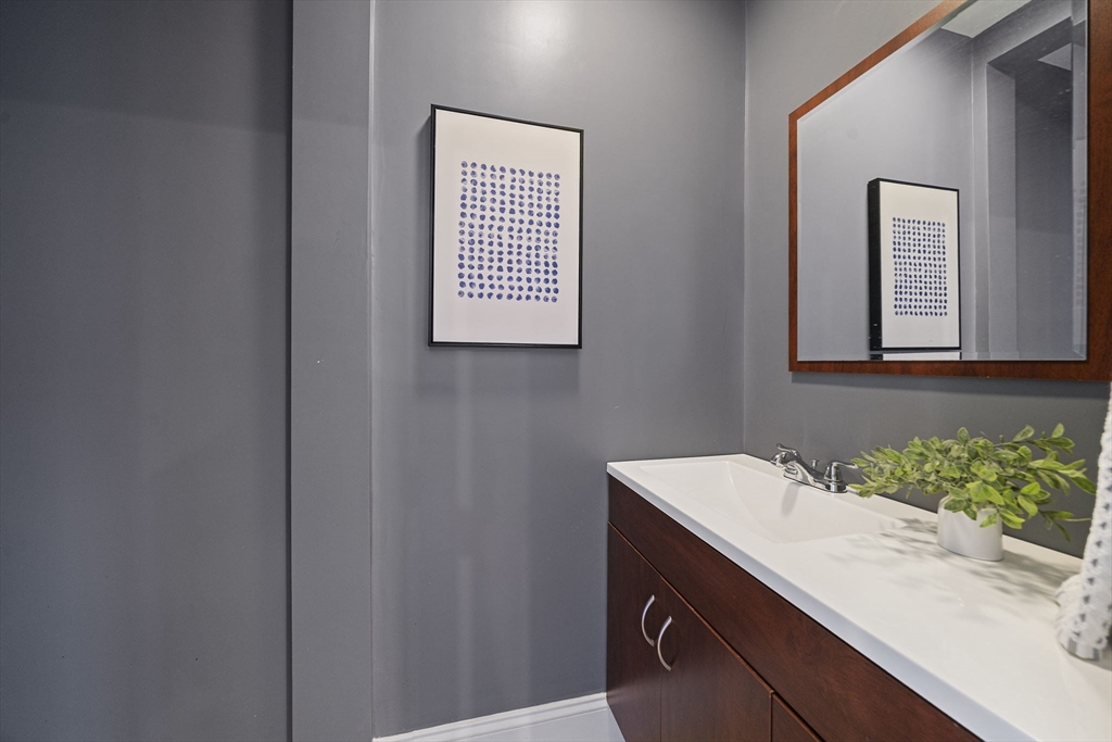 205 Elm St # 9