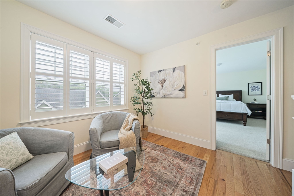 205 Elm St # 9