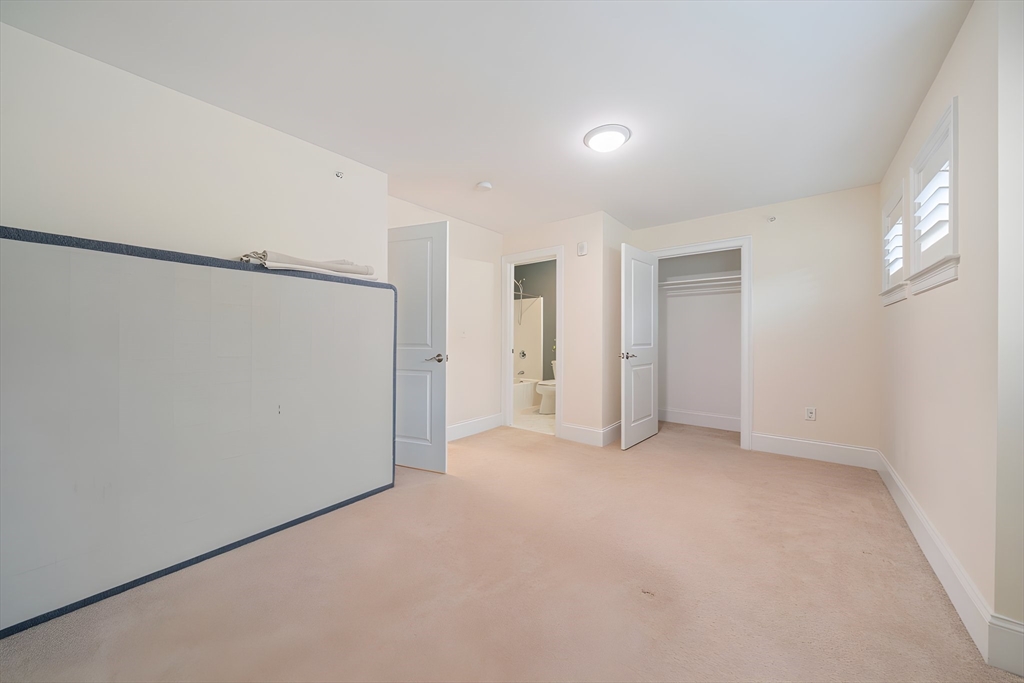 205 Elm St # 9