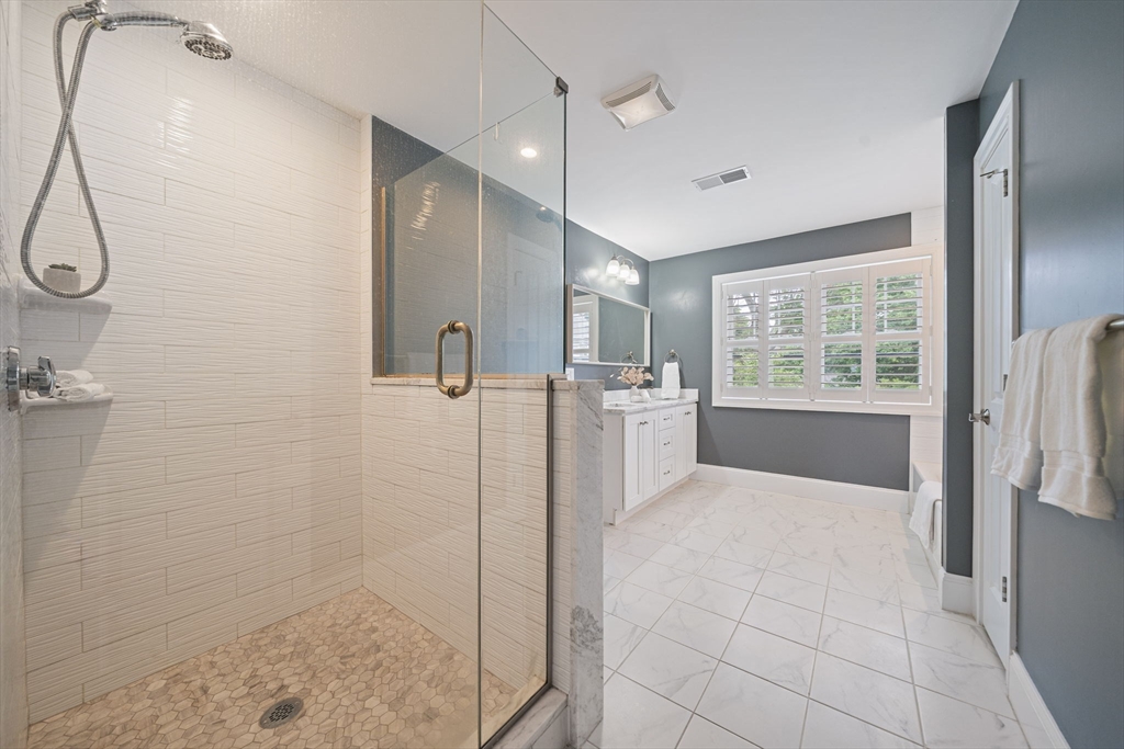 205 Elm St # 9