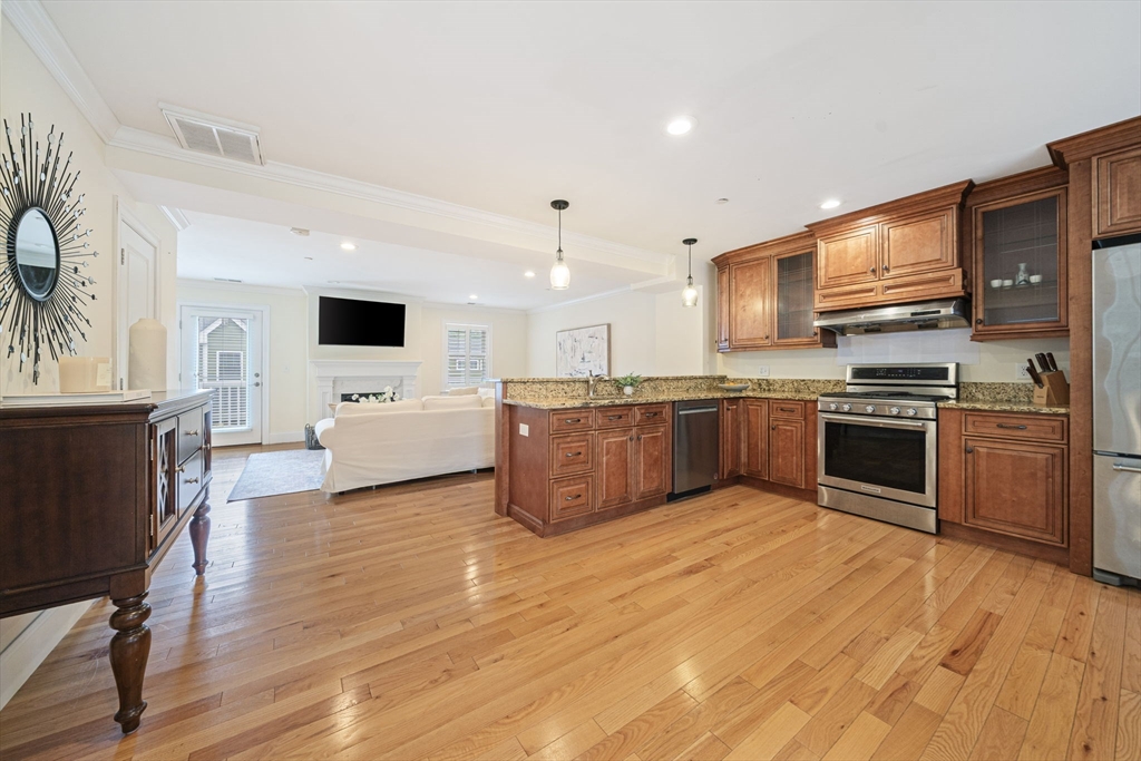 205 Elm St # 9