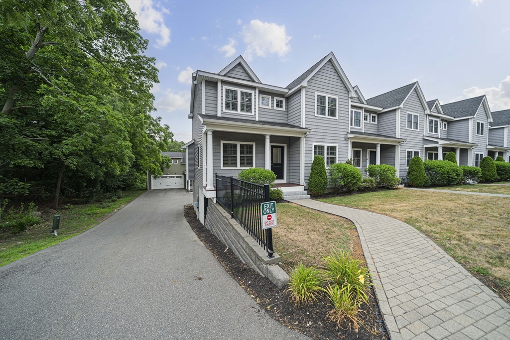 205 Elm St # 9
