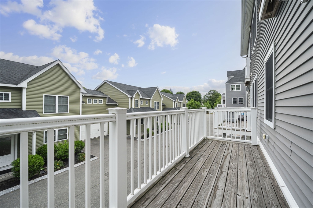 205 Elm St # 9