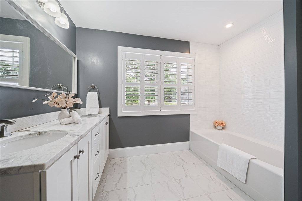 205 Elm St # 9