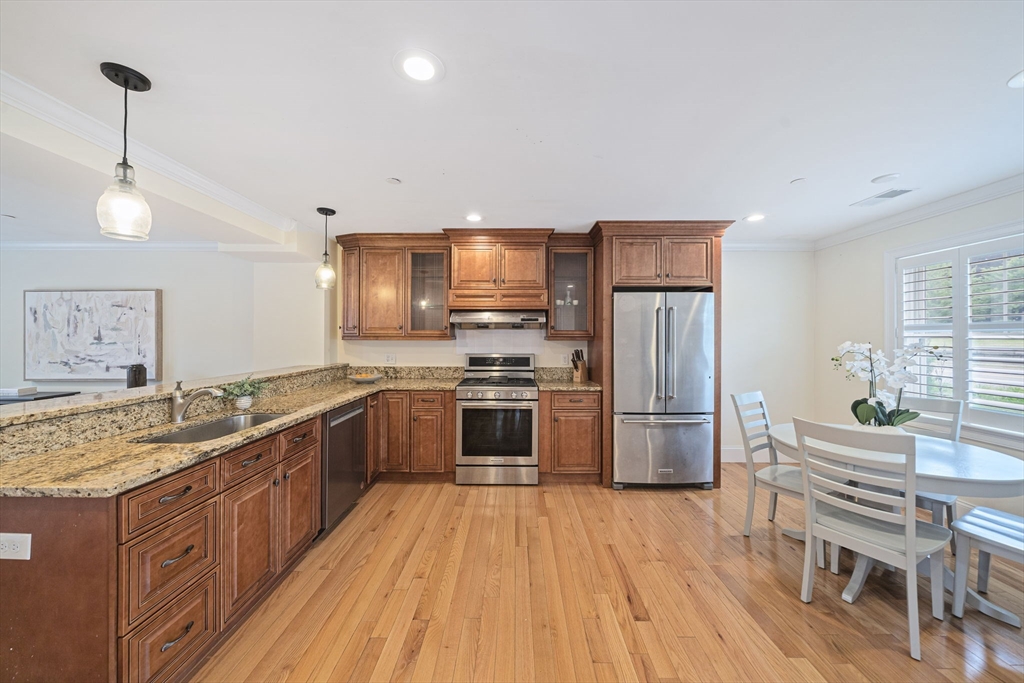 205 Elm St # 9