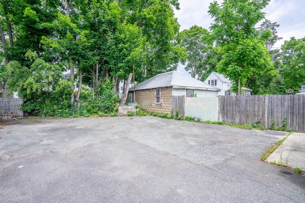 35 Water St