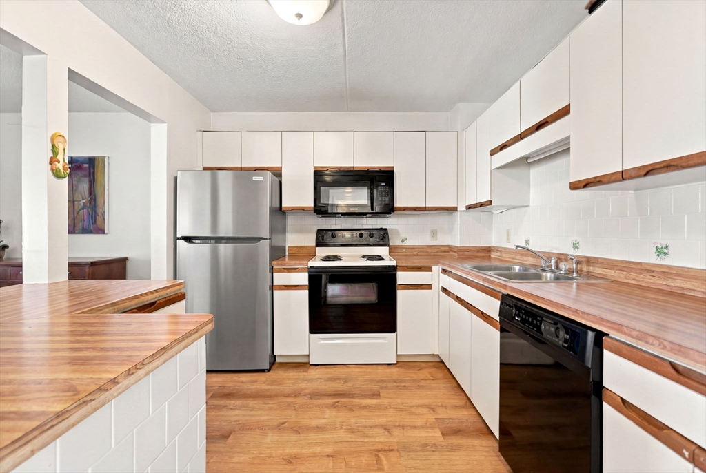 100 Cove Way # 902