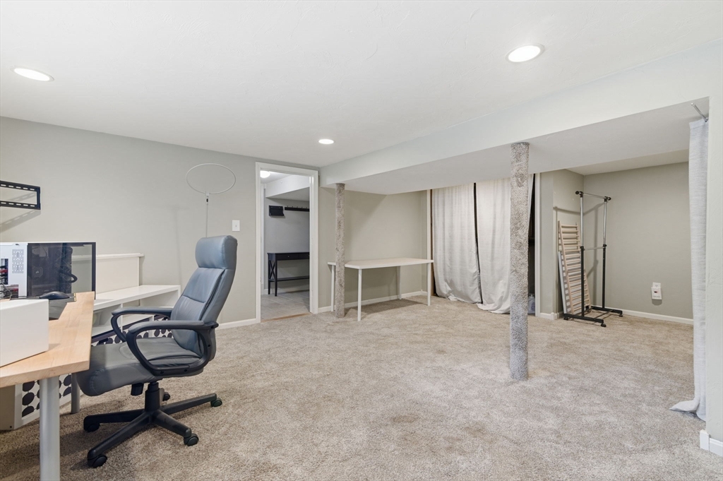 8 Casey St