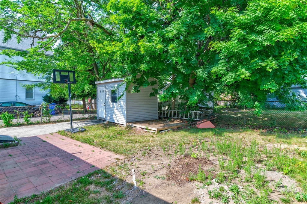 72 French St