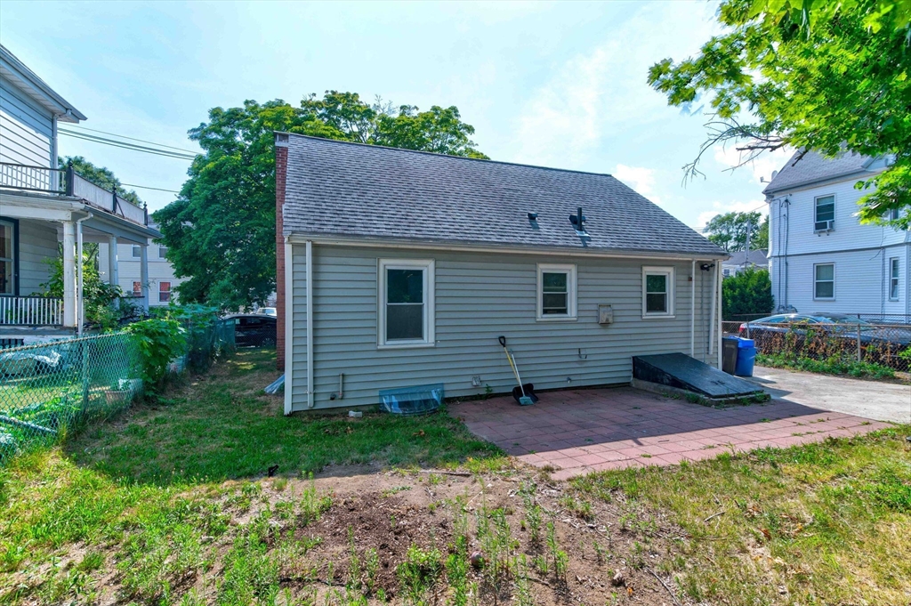 72 French St