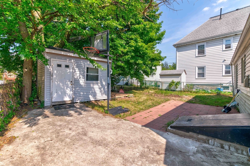 72 French St