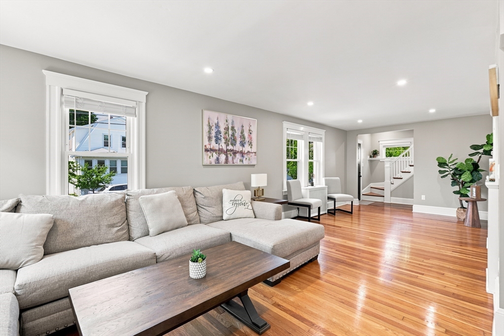 40 Lurton St