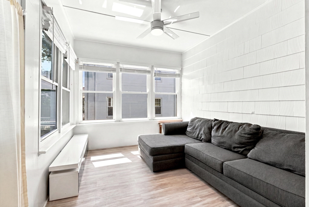 40 Lurton St