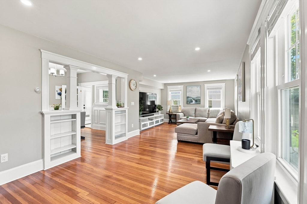 40 Lurton St