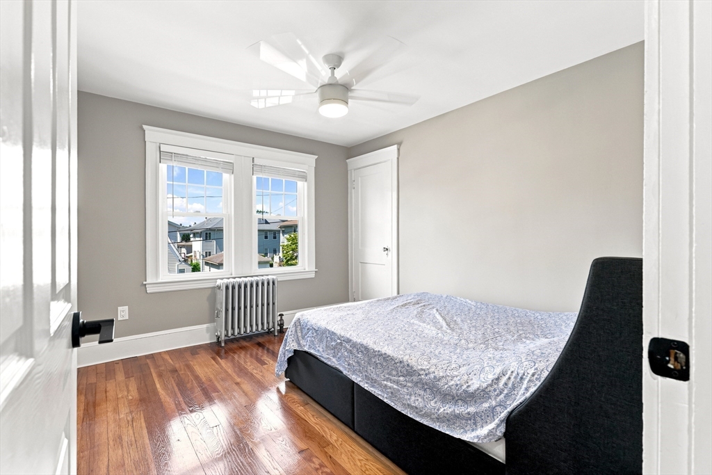 40 Lurton St