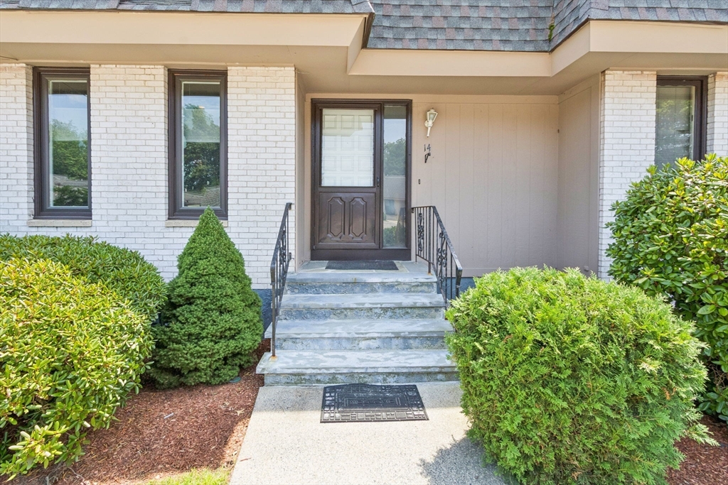14 Grove Square # 14