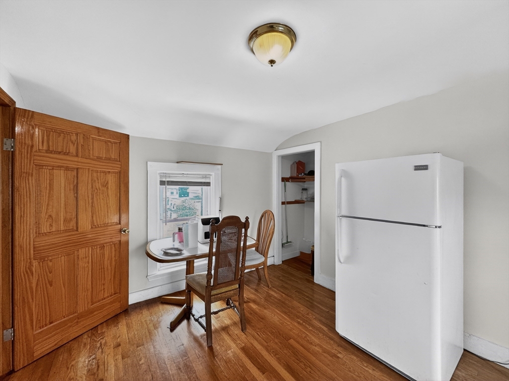 383 Highland Ave