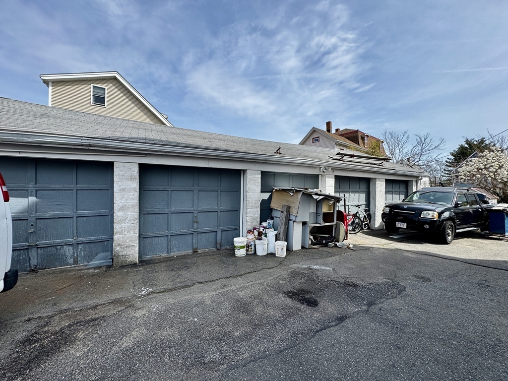 383 Highland Ave