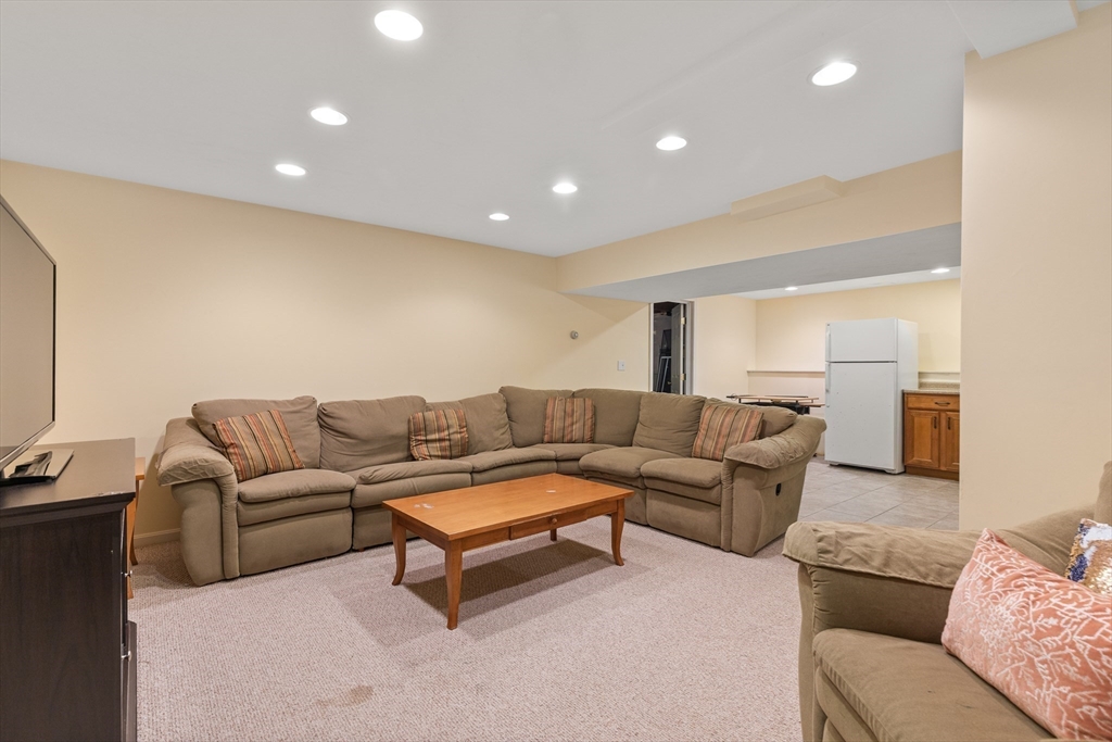 80 Northridge Dr