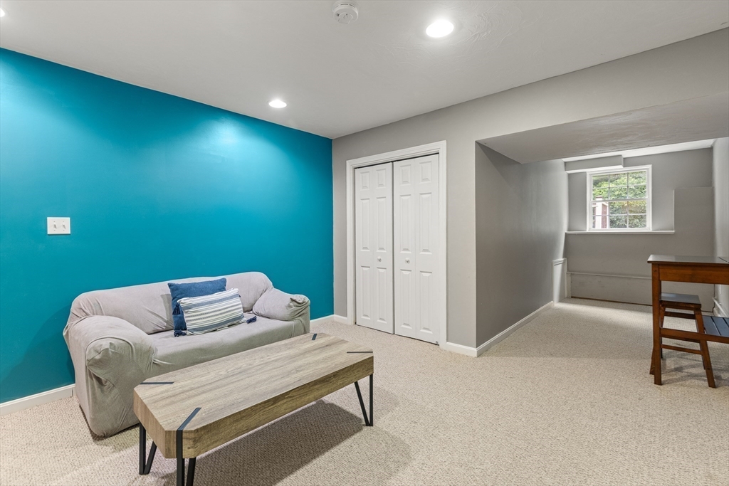 80 Northridge Dr
