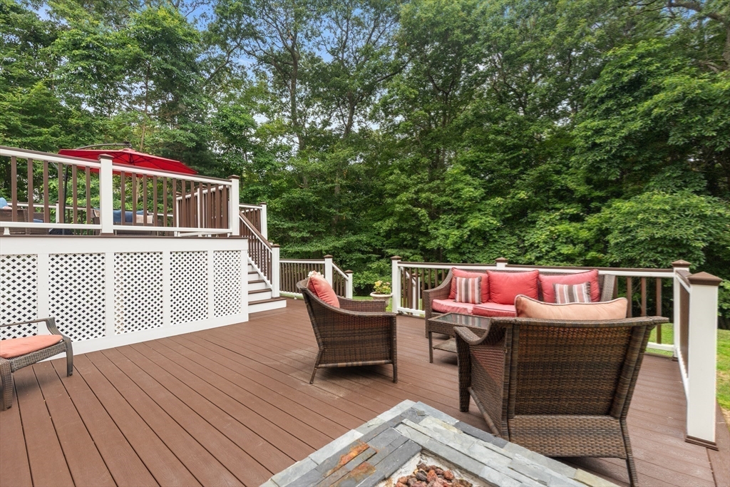 80 Northridge Dr