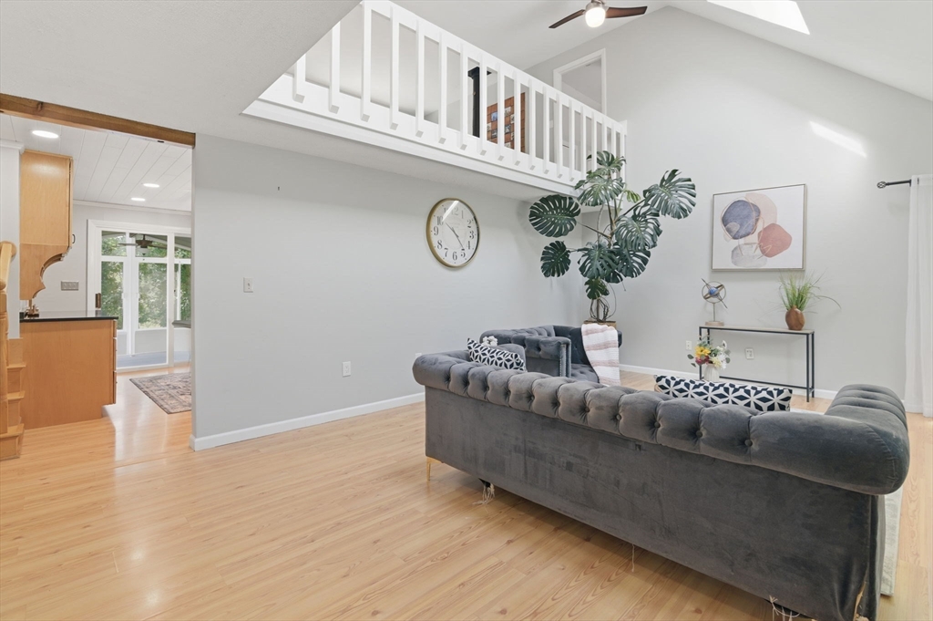 7 Oxyoke Dr