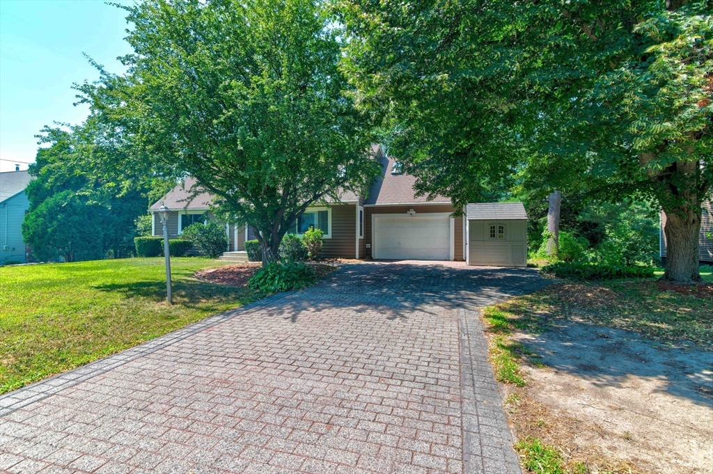 7 Oxyoke Dr
