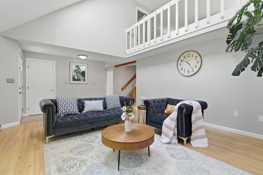 7 Oxyoke Dr