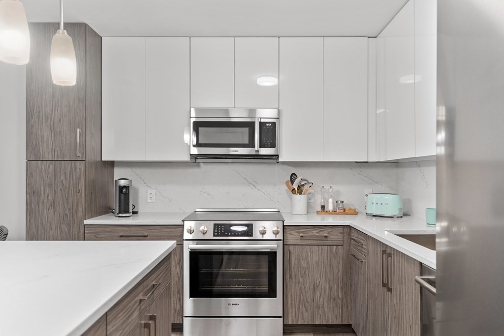 771 Harrison Avenue # 208
