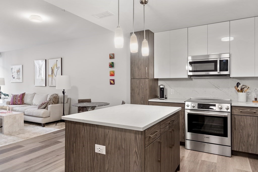771 Harrison Avenue # 208