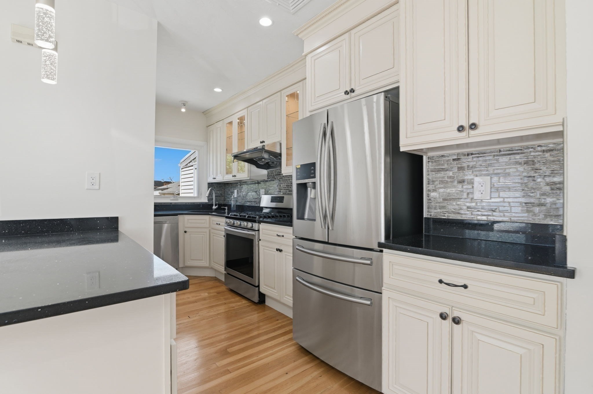 334 Sea St