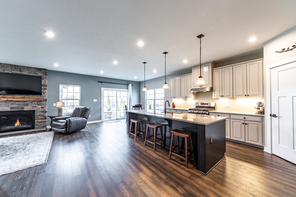 3025 Eagle Ridge Drive