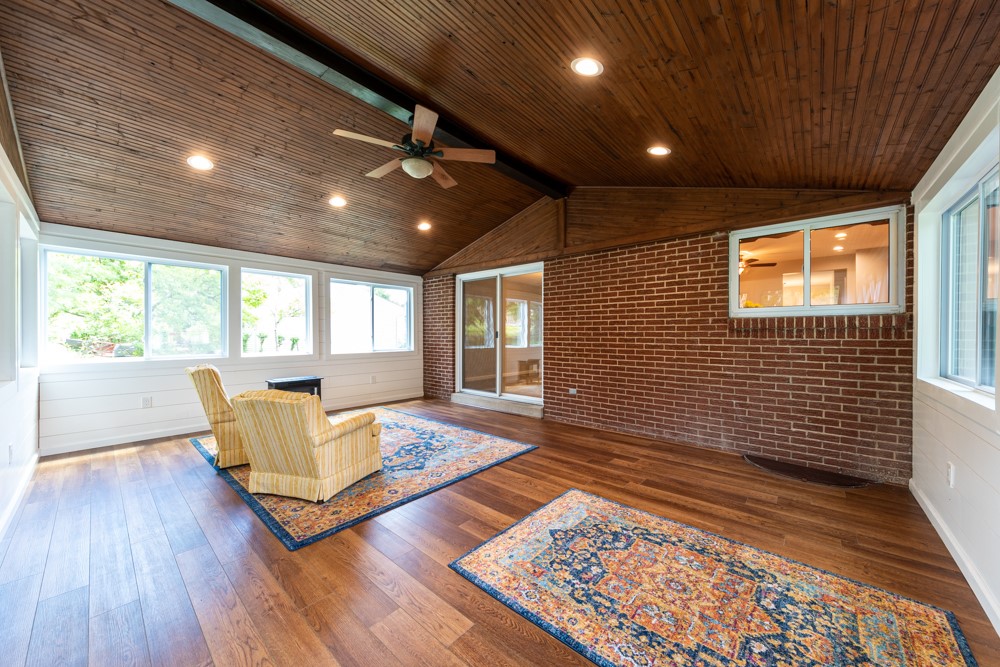 1433 Balsam Drive